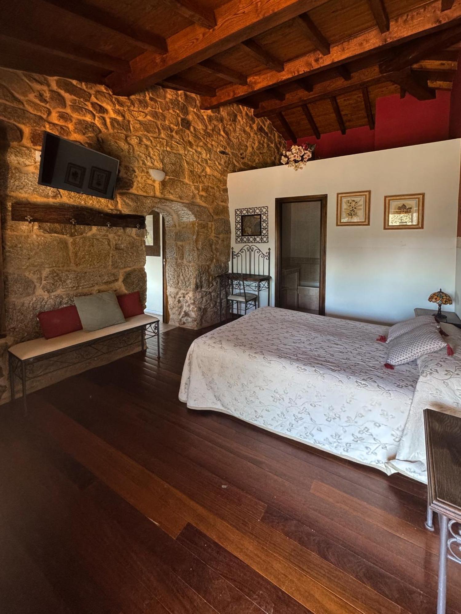 Aldea Figueiredo Guest House Ourense Bagian luar foto